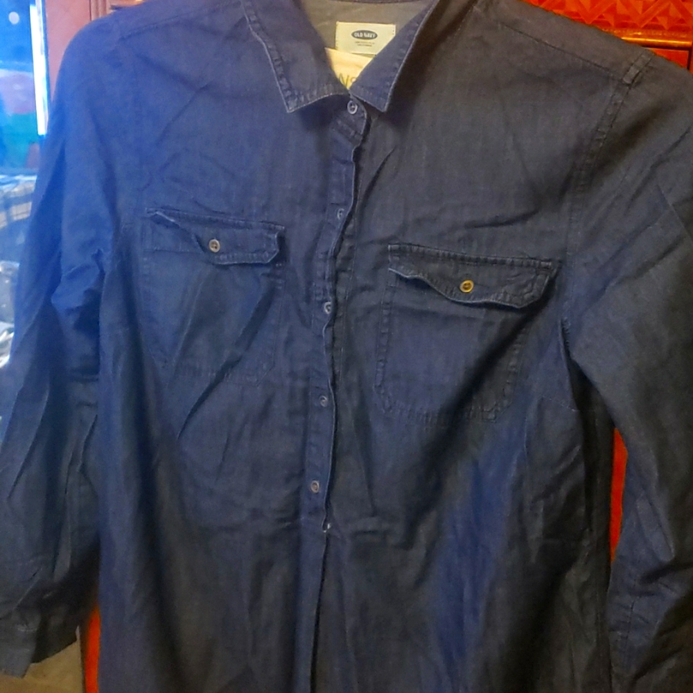 Old Navy shirt